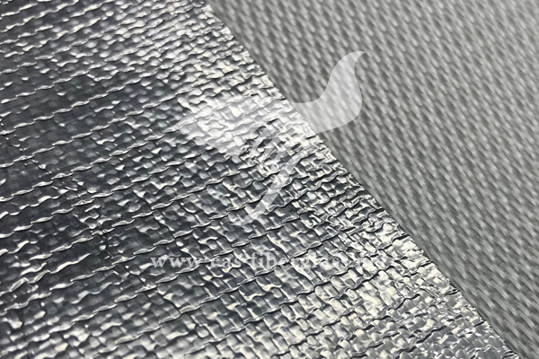 Tissu en fibre de verre siliconée ou tissu en feuille d'aluminium&nbsp;: lequel est le meilleur&nbsp;?